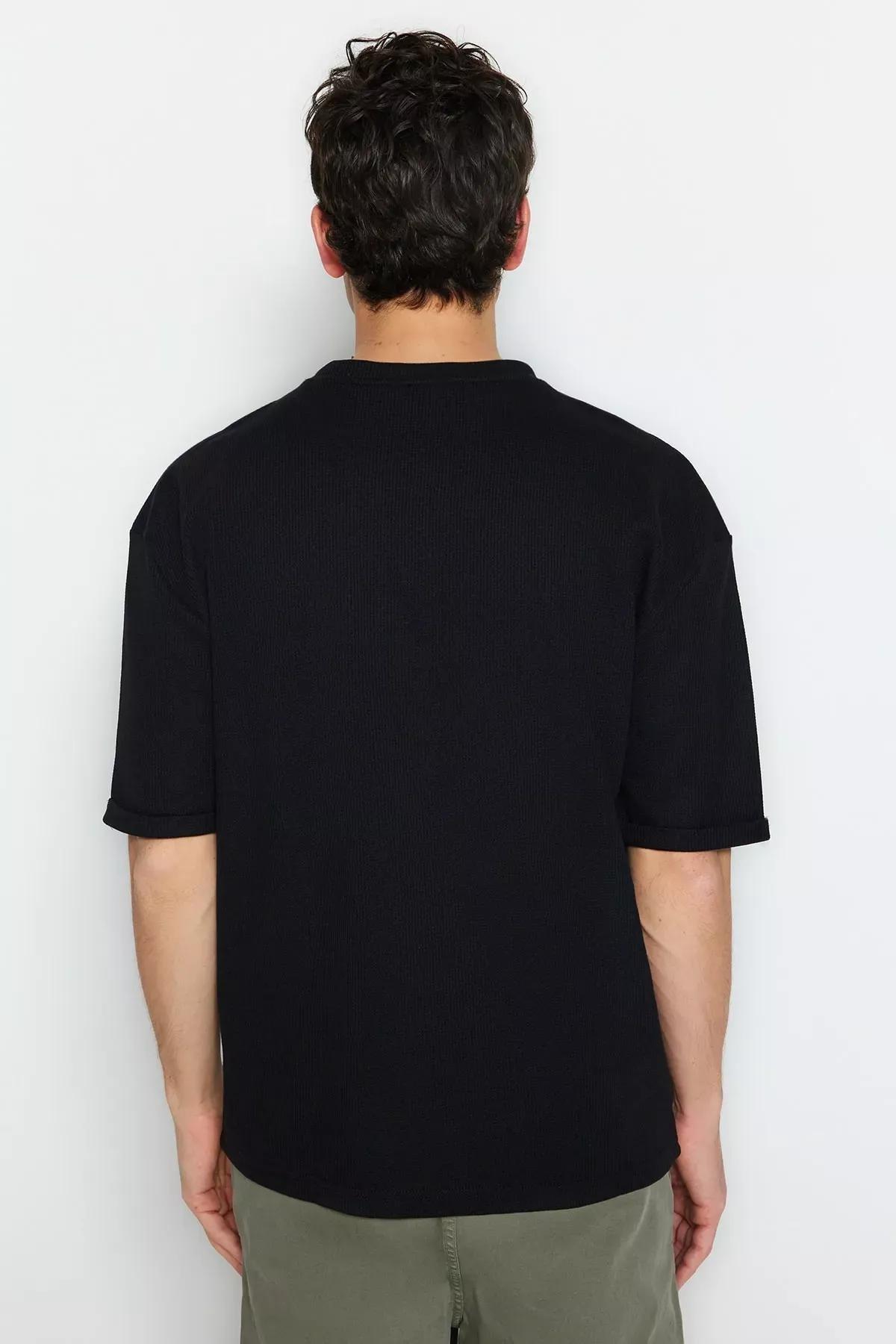 Black Relaxed T-Shirt, Black, large image number 5