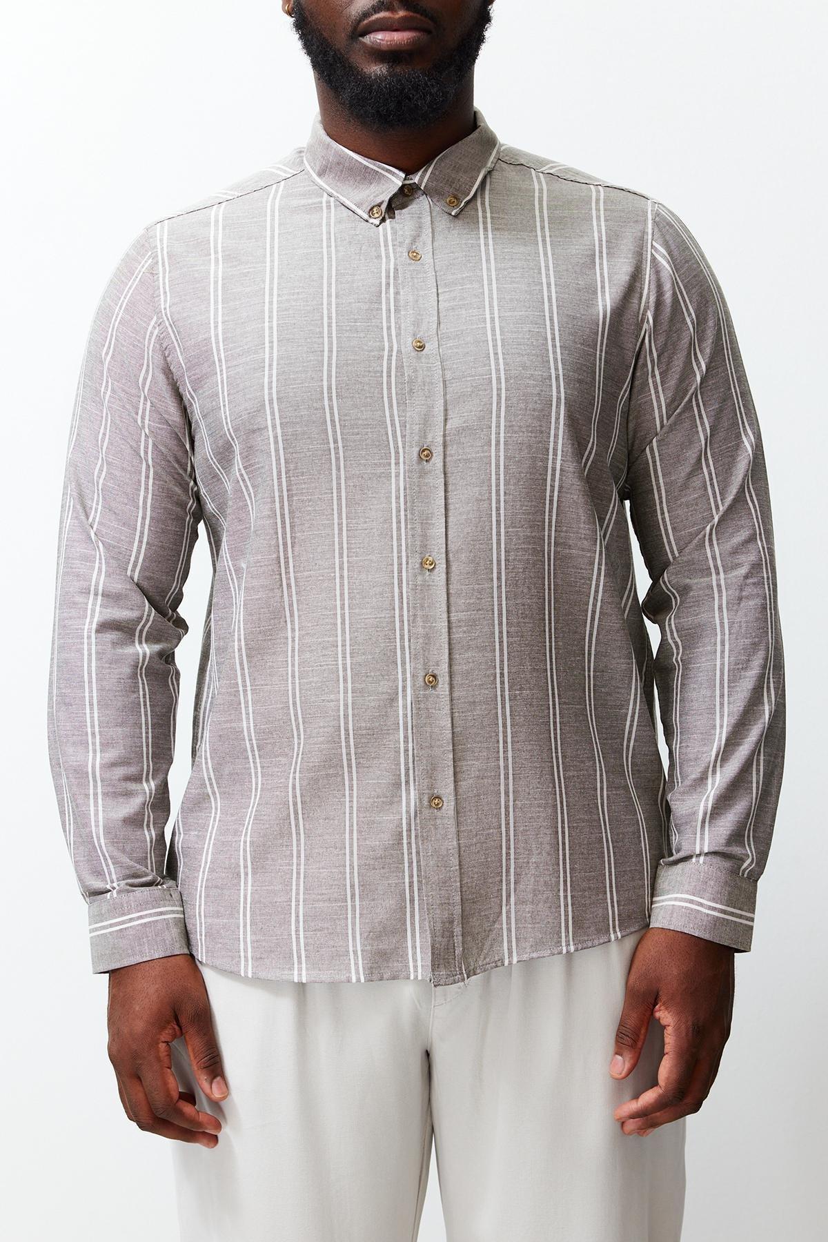 Grey Button-Up Plus-Size Shirt, , large image number 2