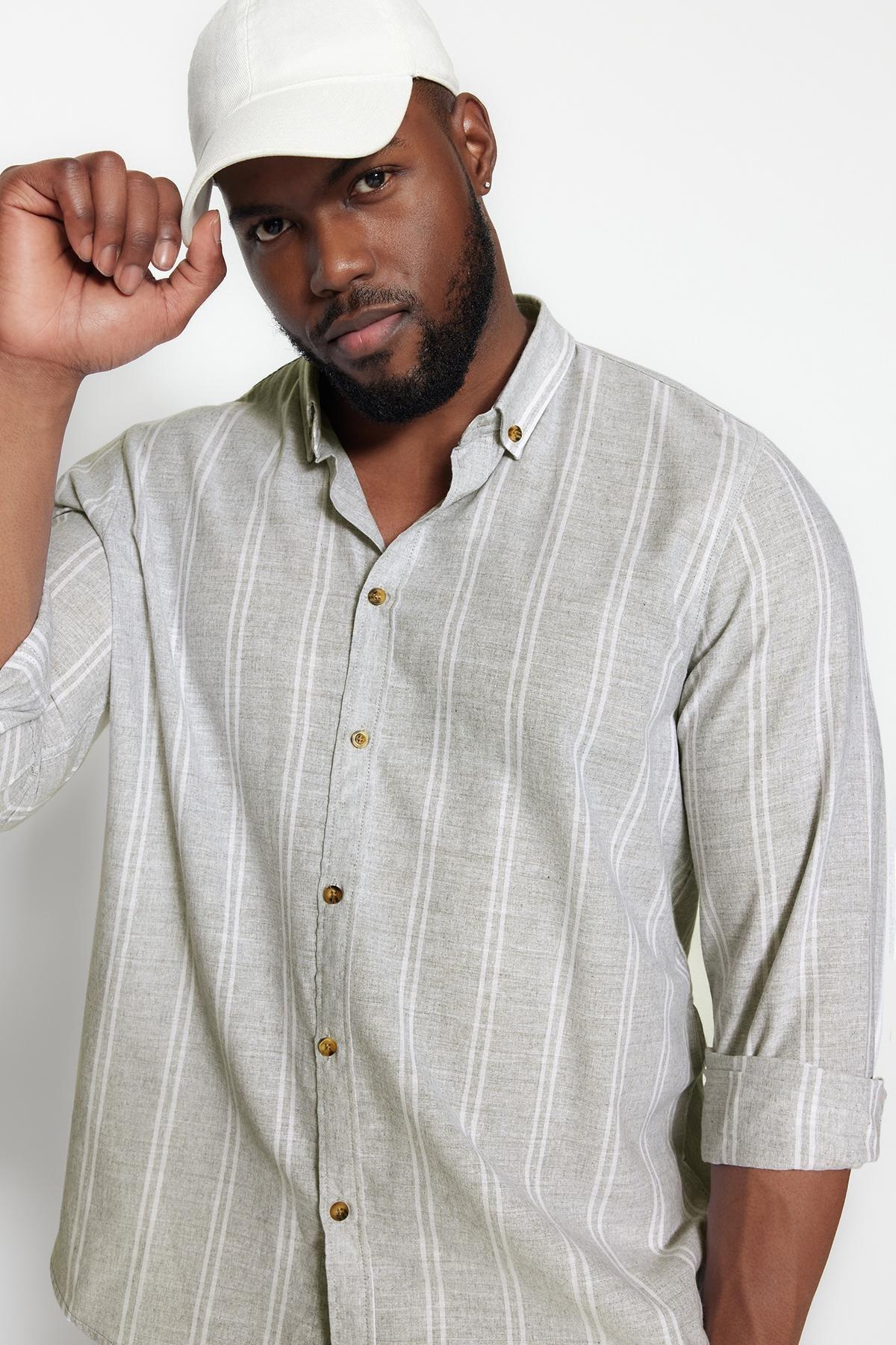 Grey Button-Up Plus-Size Shirt, , large image number 4