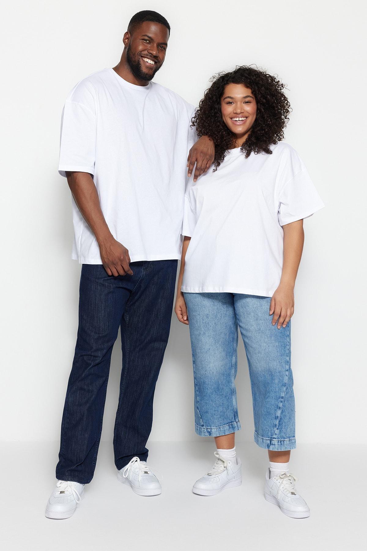 White Plus Size T-Shirt, , large image number 3