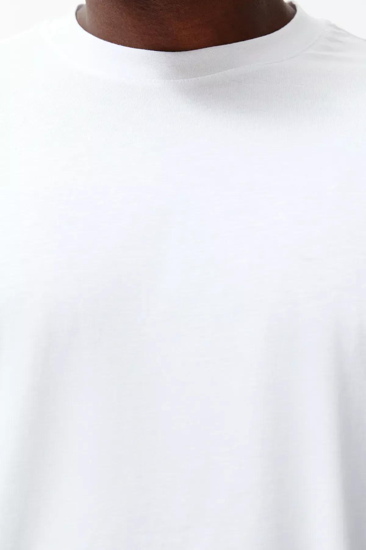 White Plus Size T-Shirt, White, large image number 5