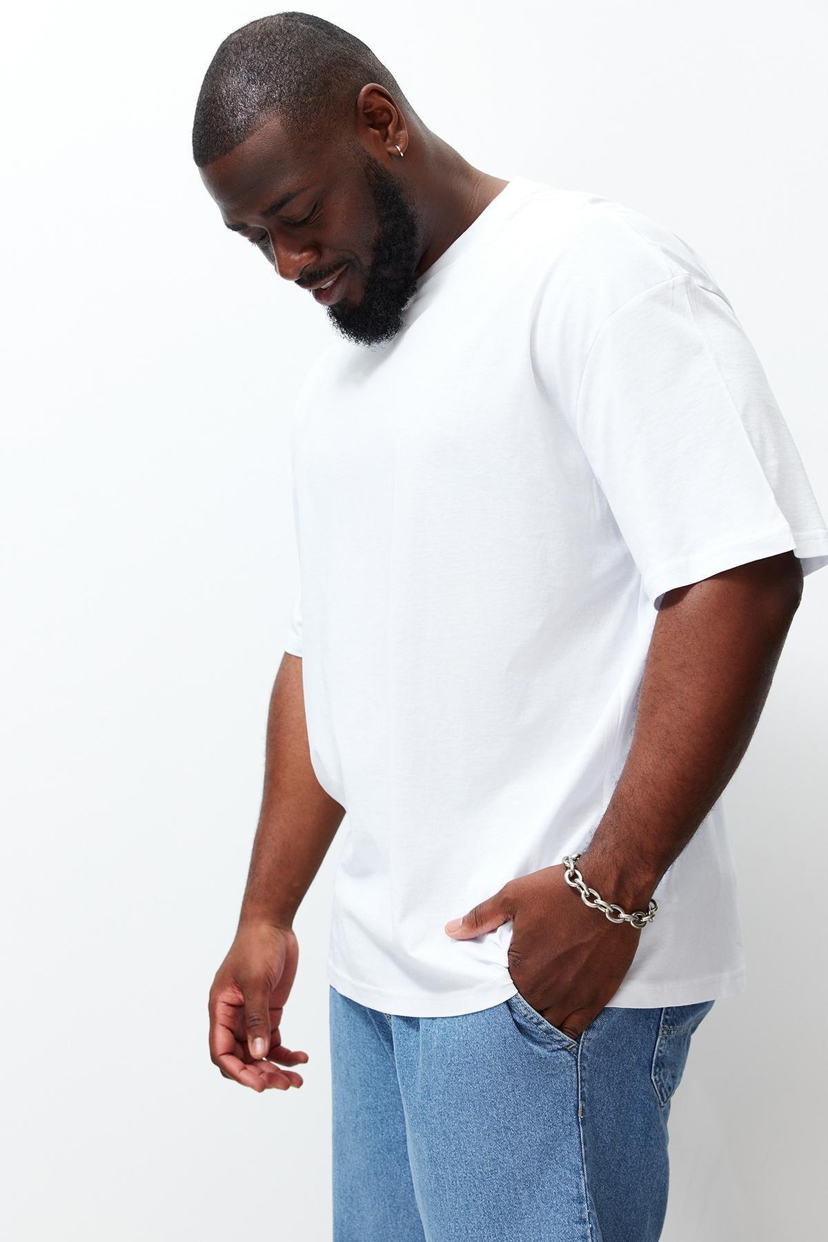 White Plus Size T-Shirt, , large image number 7