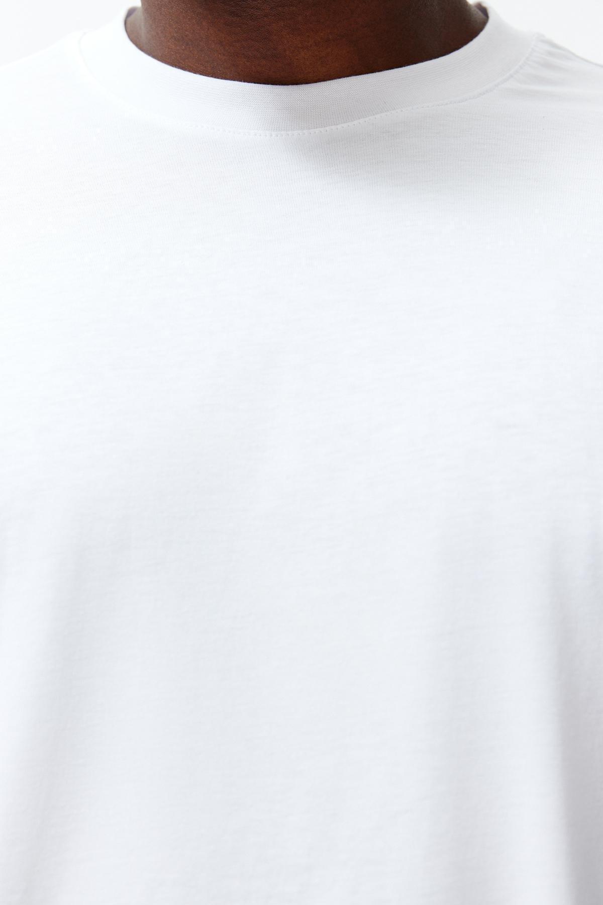 White Plus Size T-Shirt, , large image number 8