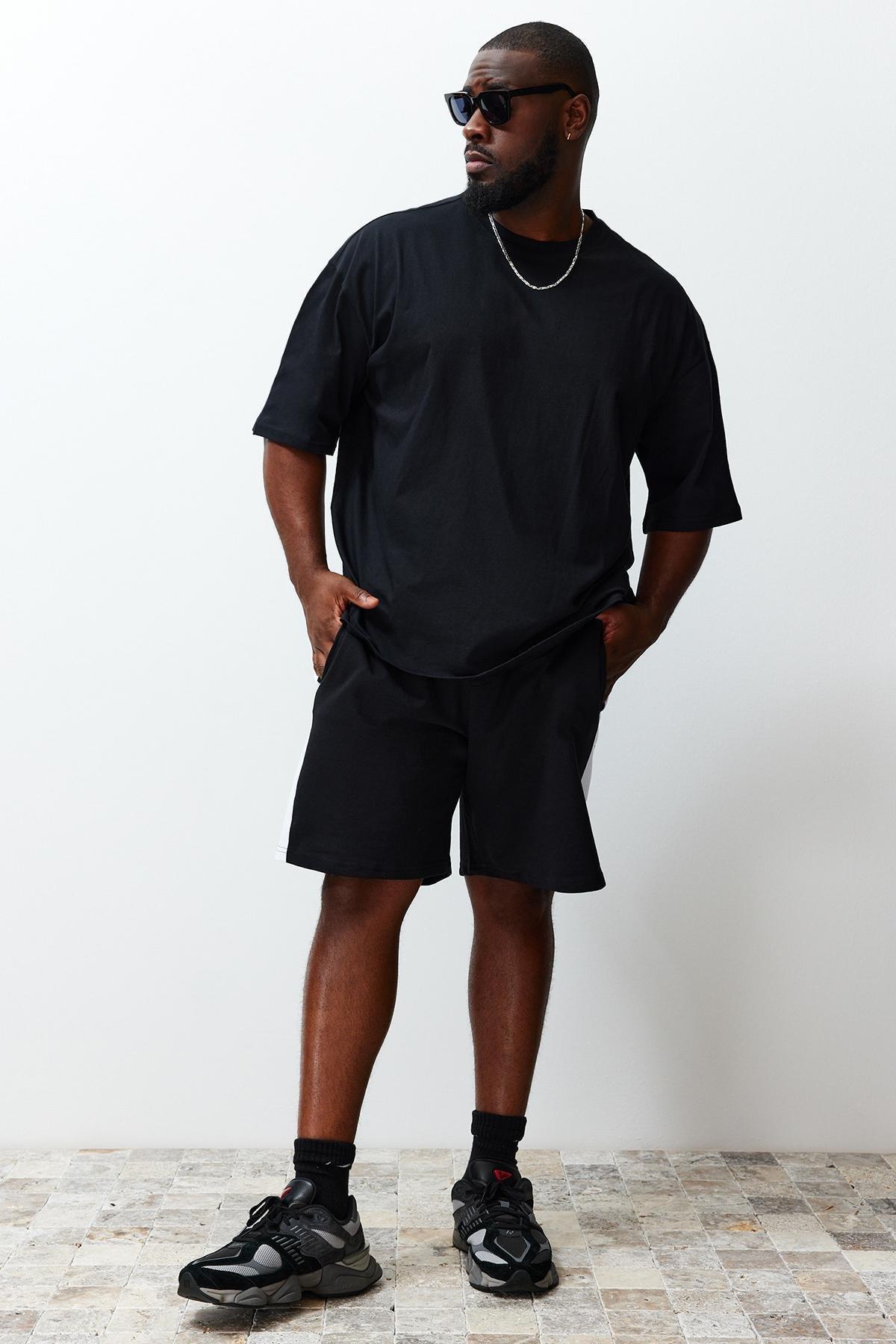 Black Oversize Plus Size T-Shirt, , large image number 2