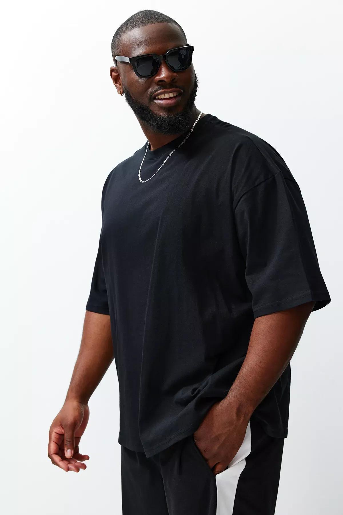 Black Oversize Plus Size T-Shirt, Black, large image number 3