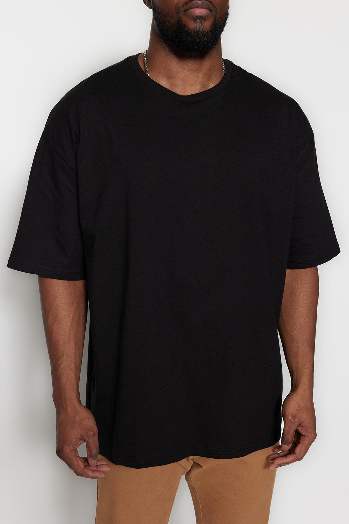 Trendyol - Black Oversize Plus Size T-Shirt