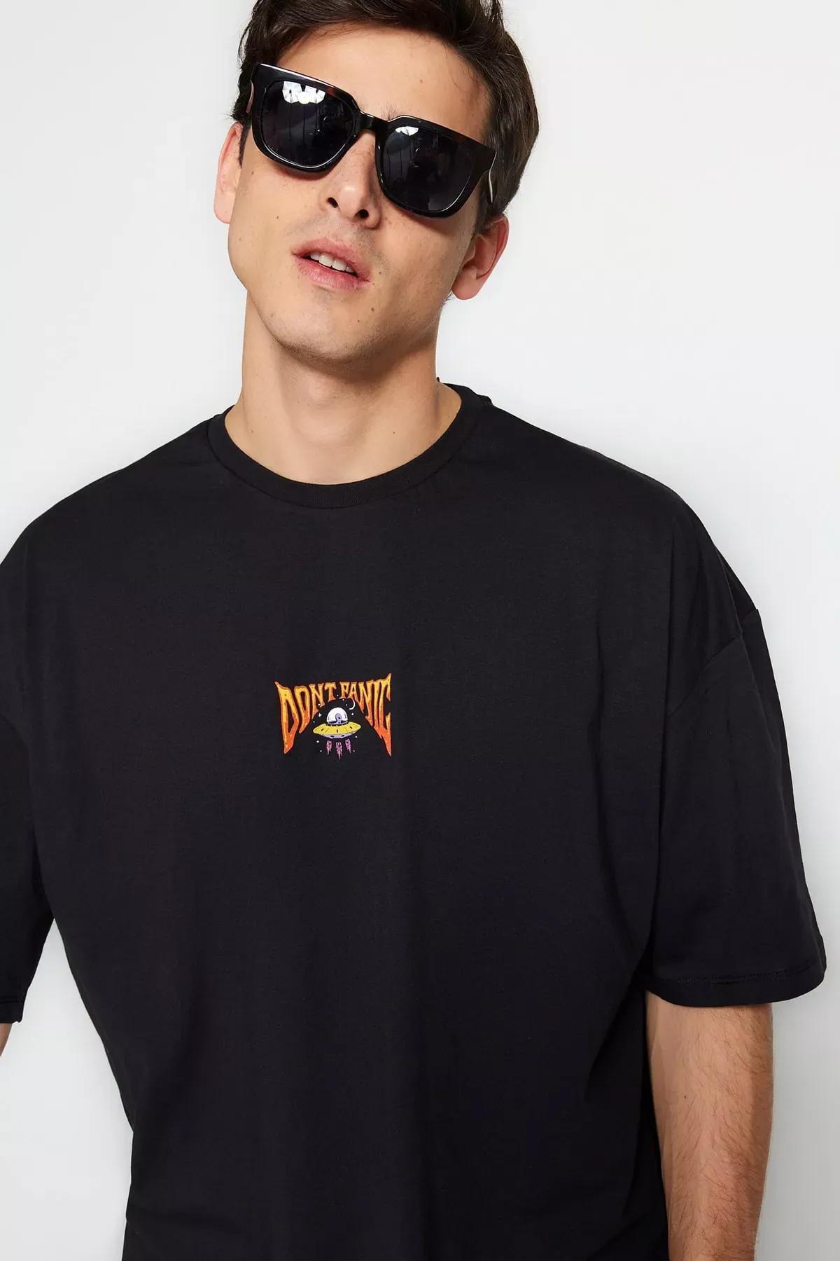 Black Printed Oversize T-Shirt, , large image number 0