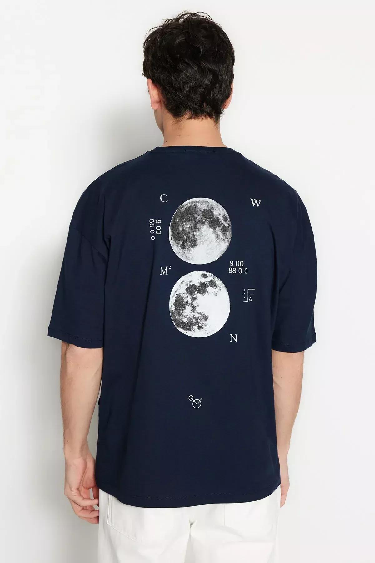 تيشيرت بقصة فضفاضة مزين بطبعة، كحلي, Dark blue, large image number 6