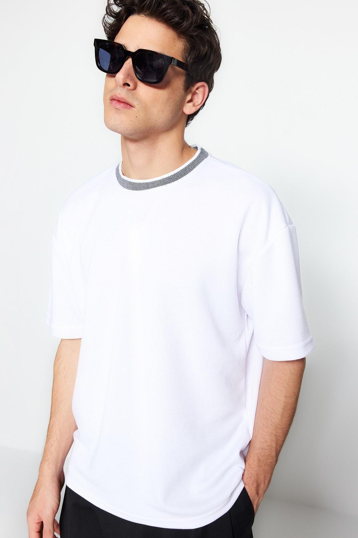 Trendyol - White Relaxed T-Shirt