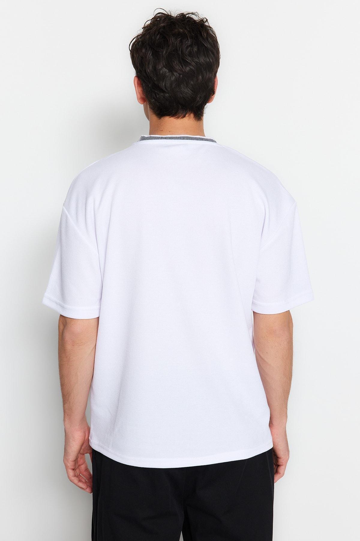 White Relaxed T-Shirt, , large image number 4