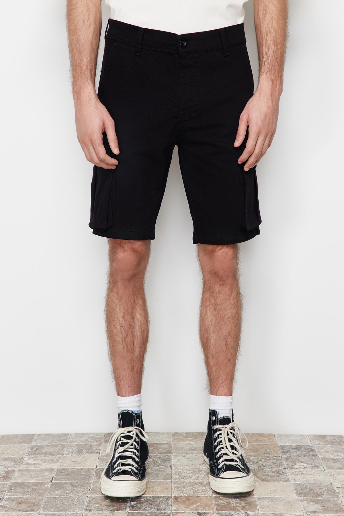Trendyol - Black Mid Waist Shorts