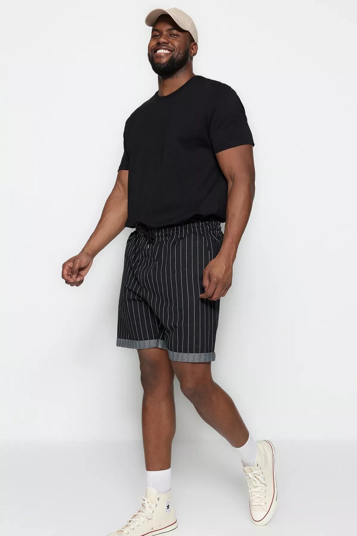 Black Striped Normal Waist Shorts, Black, medium