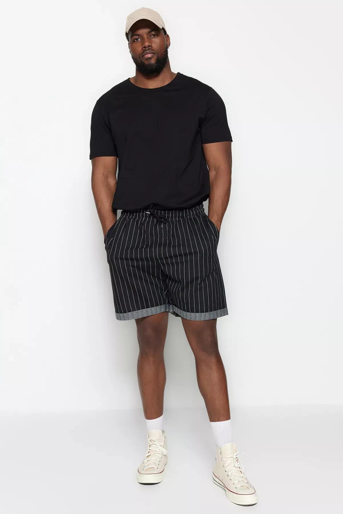 Black Striped Normal Waist Shorts, Black, large image number 4