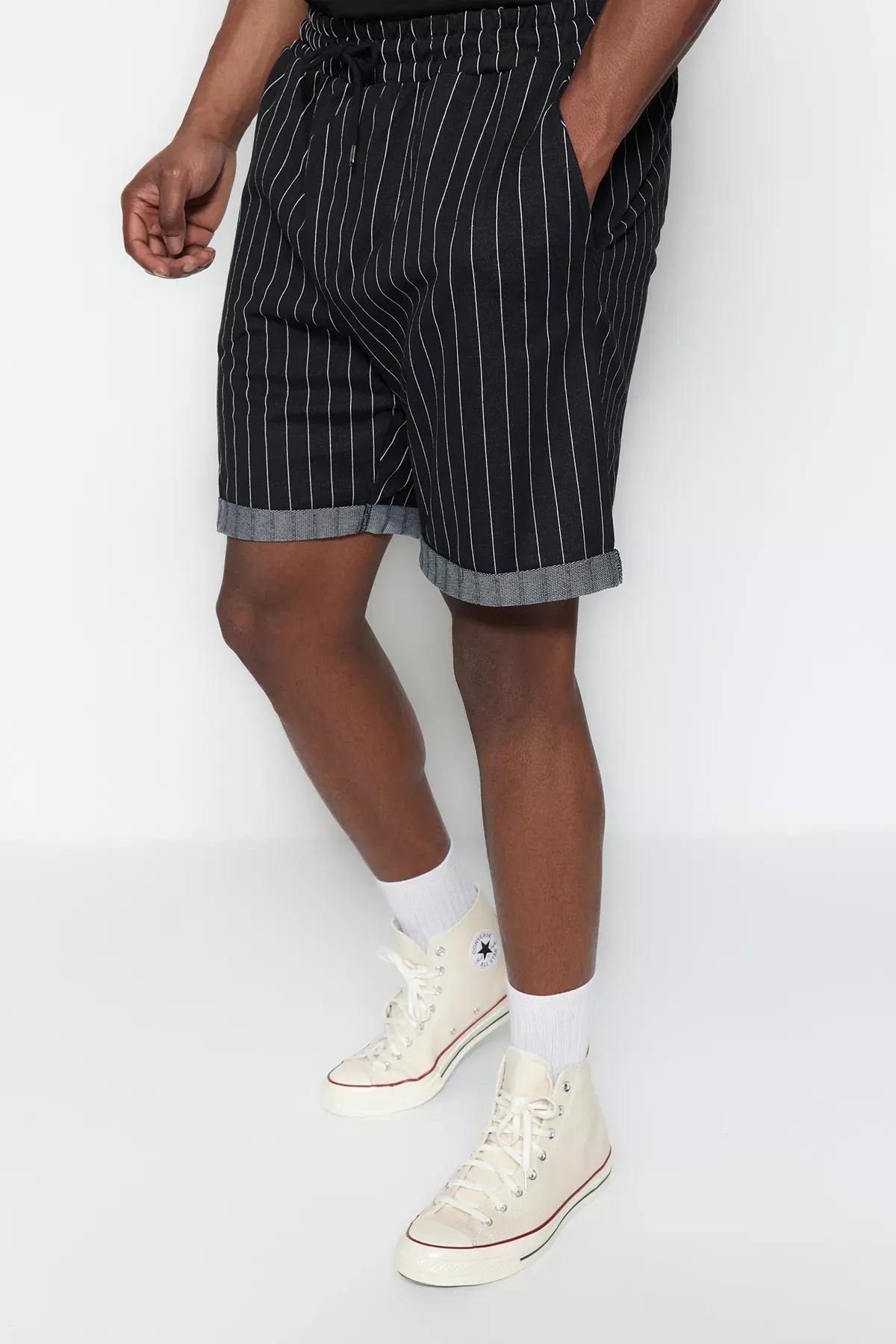 Black Striped Normal Waist Shorts, Black, large image number 8