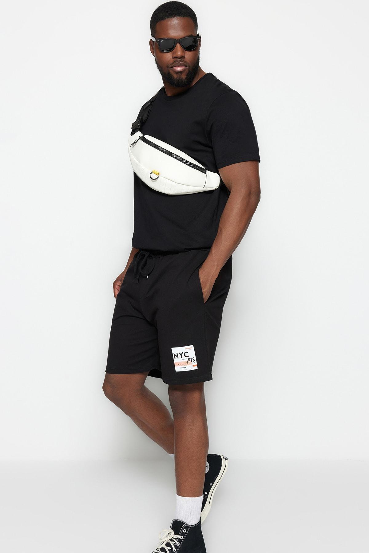 Black Printed Plus Size Shorts, , large image number 3