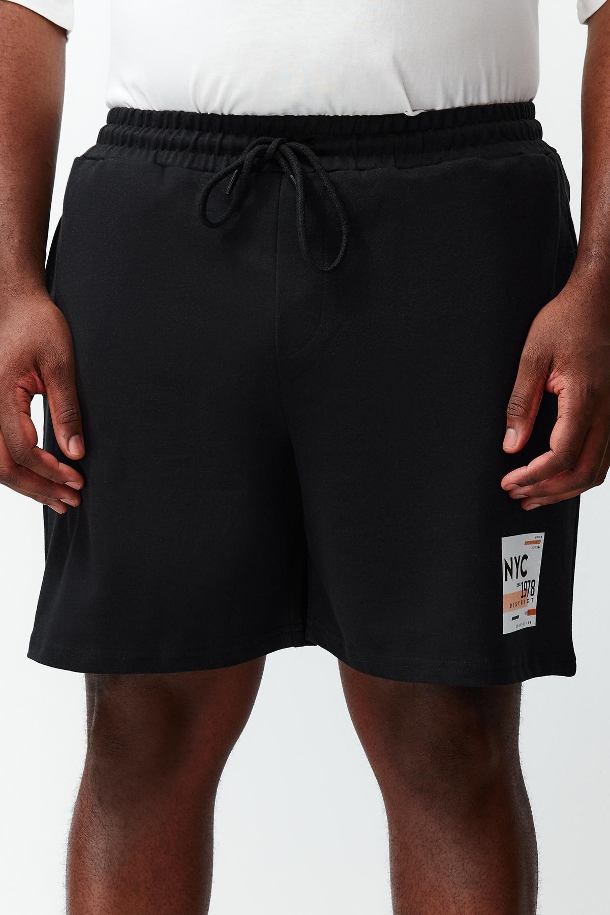 Black Printed Plus Size Shorts, , large image number 7