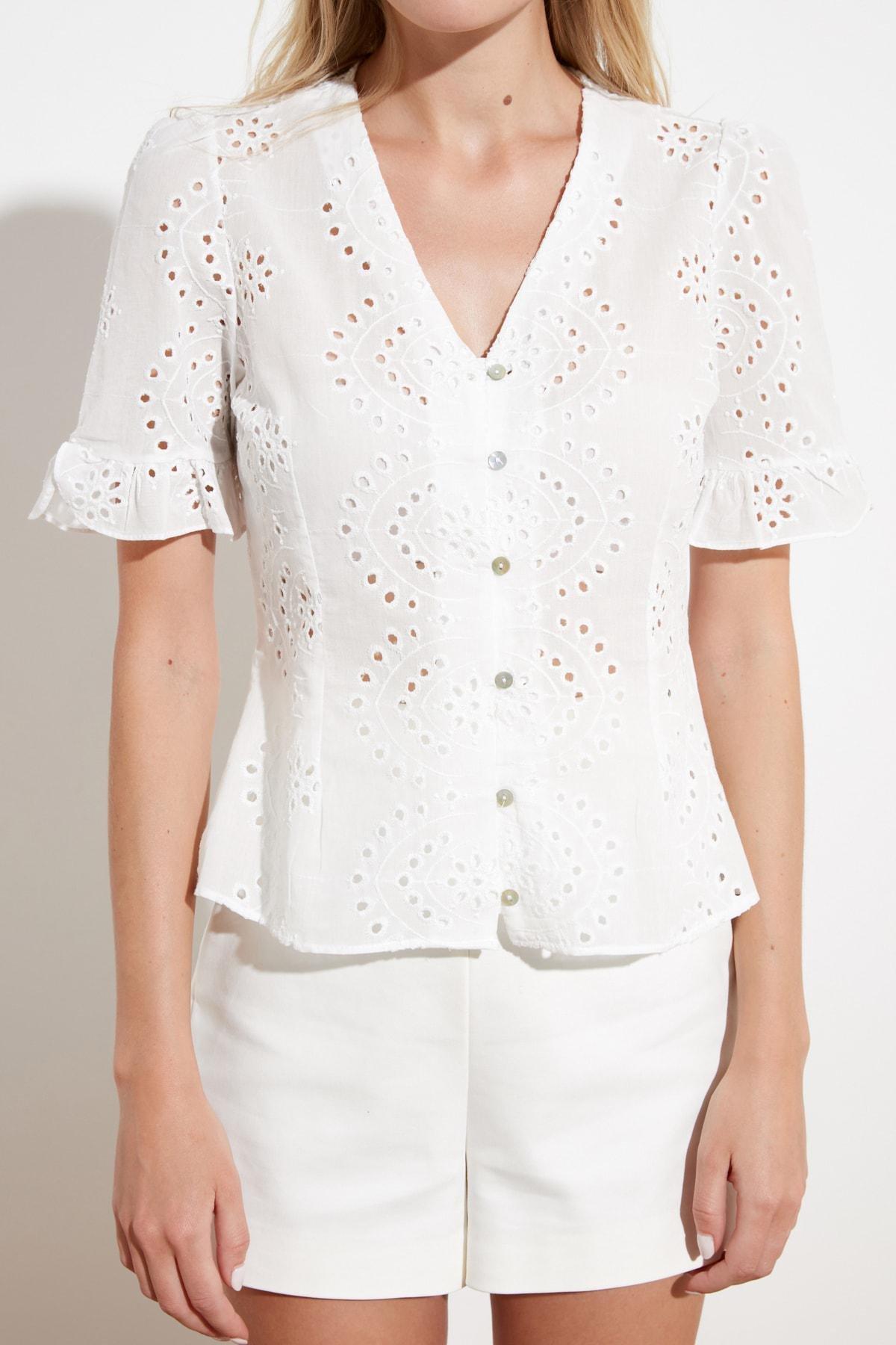 White Regular Blouse, , large image number 3