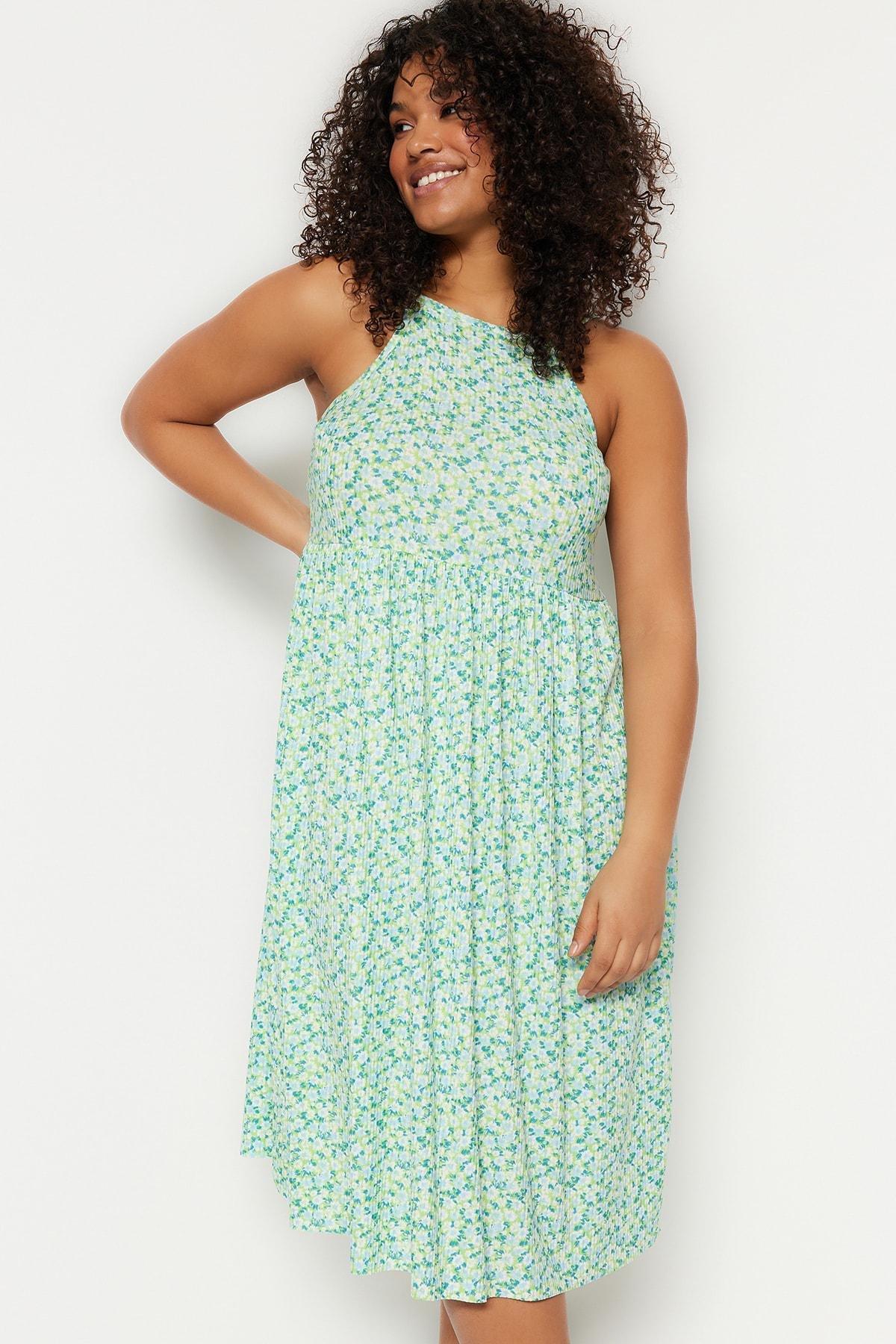 Green Floral Skater Plus Size Dress, , large image number 1