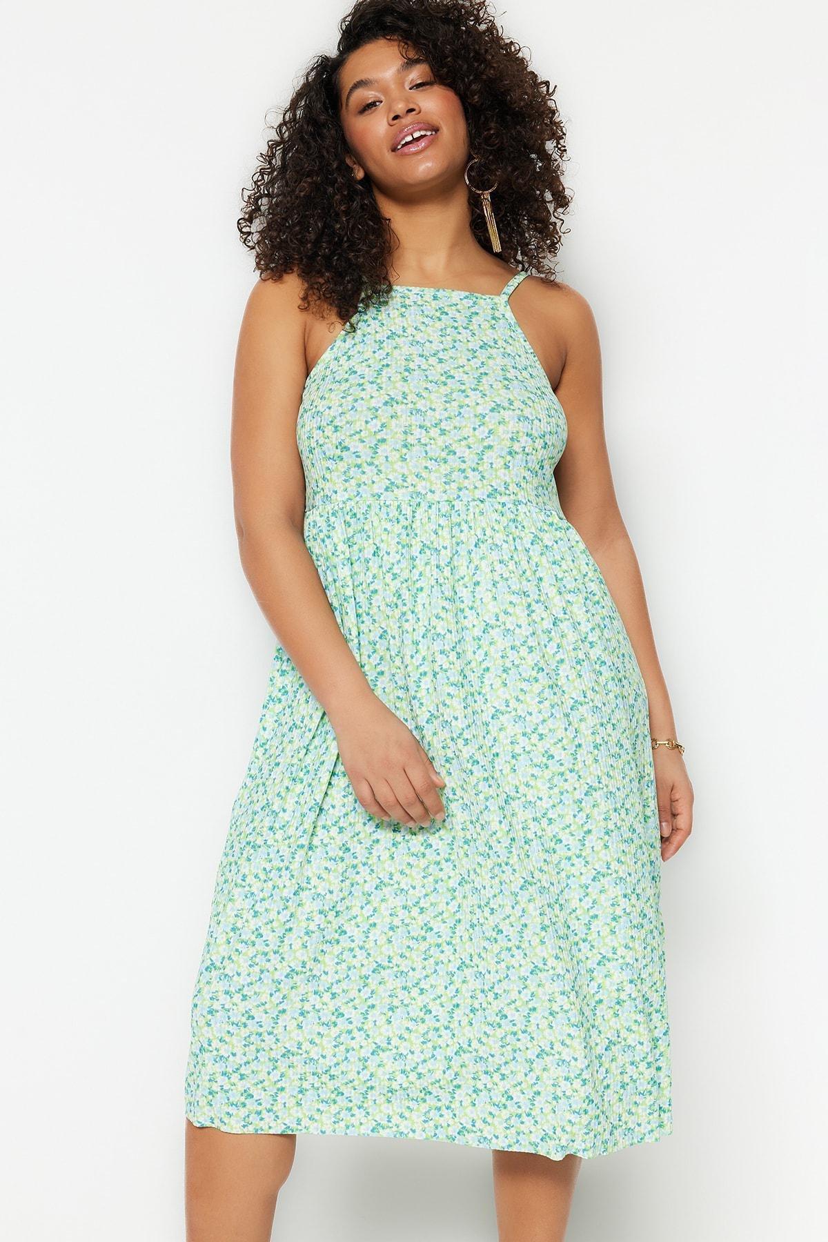 Green Floral Skater Plus Size Dress, , large image number 2