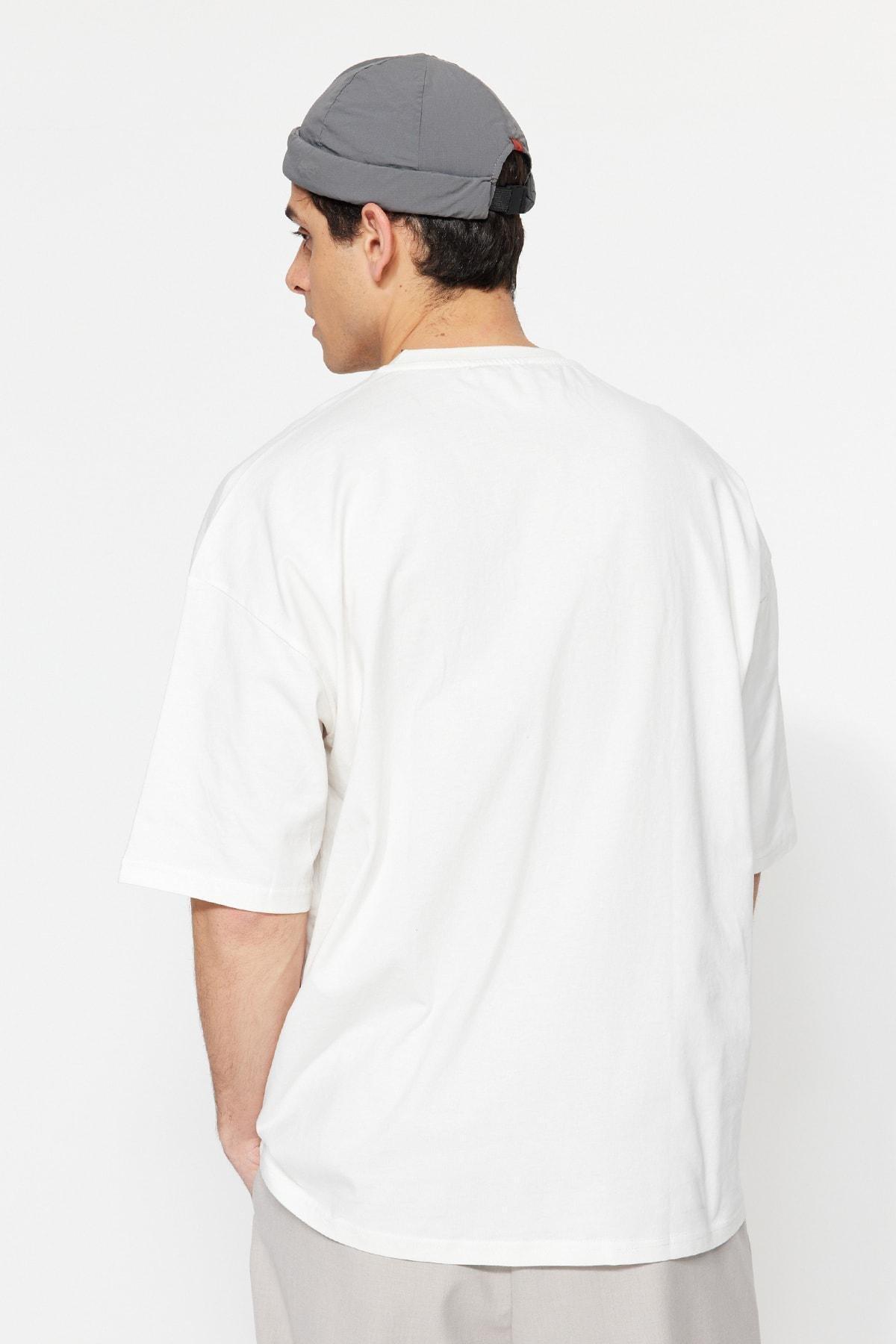 White Printed Oversize T-Shirt, , large image number 4