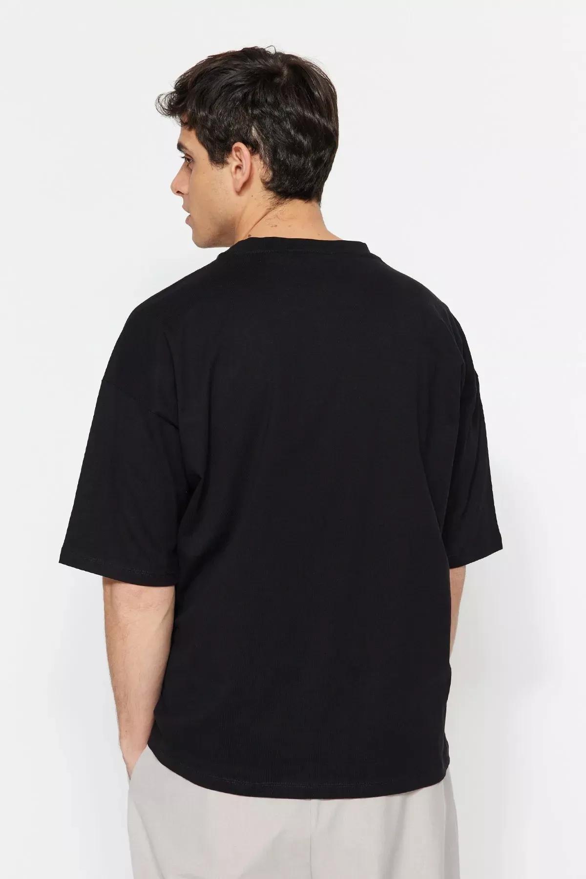 Black Printed Oversize T-Shirt, Black, medium