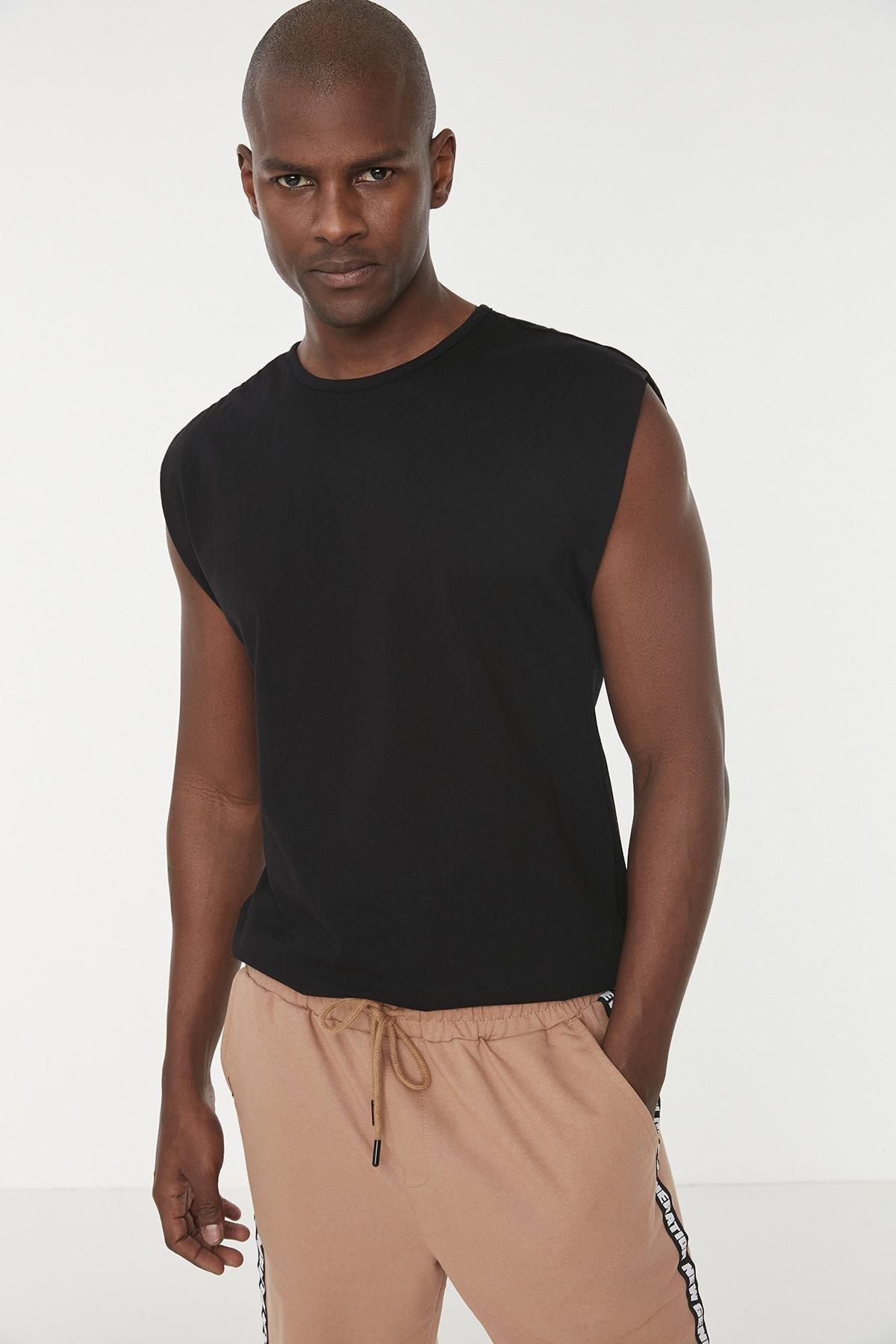 Black Sleeveless T-Shirt-Undershirt, , medium