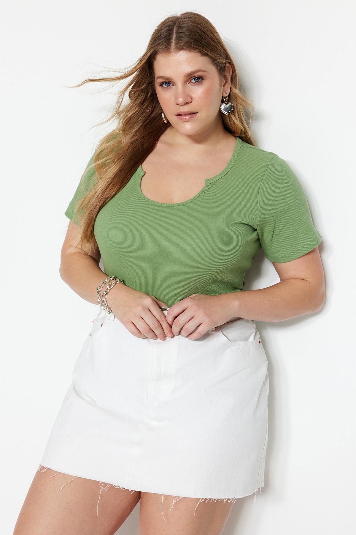 Green Fitted Plus Size Blouse, , medium