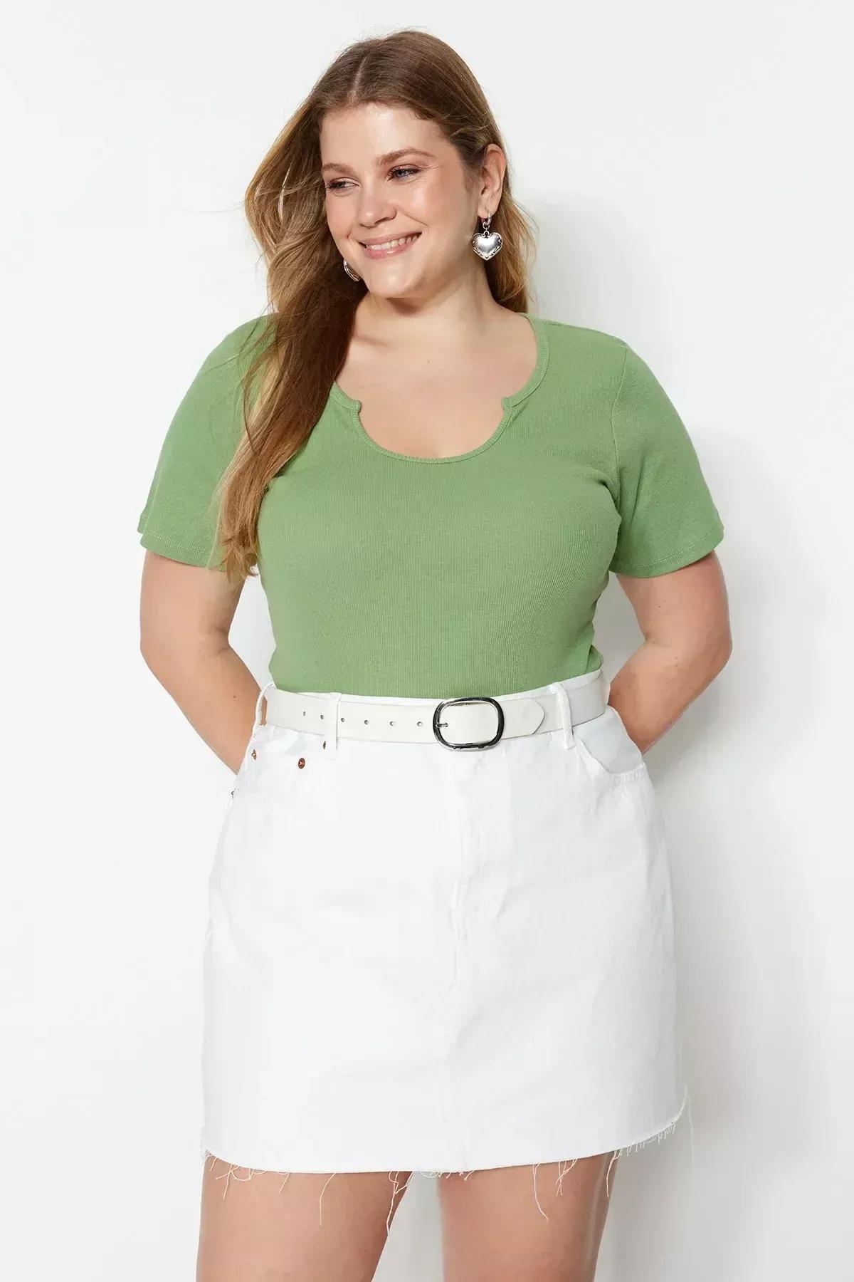 بلوزة بقصة ضيقة للمقاسات الكبيرة، أخضر, Green, large image number 4