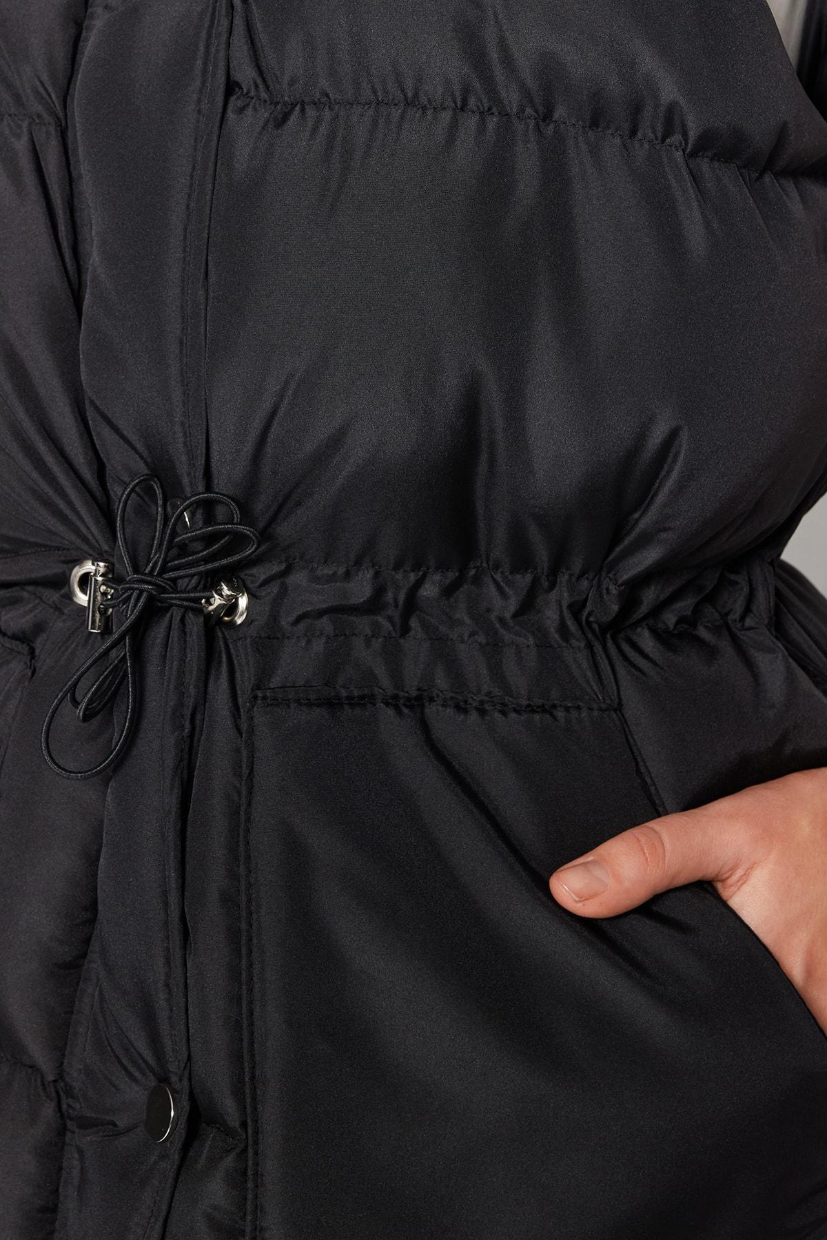 Black Puffer Vest, , large image number 4