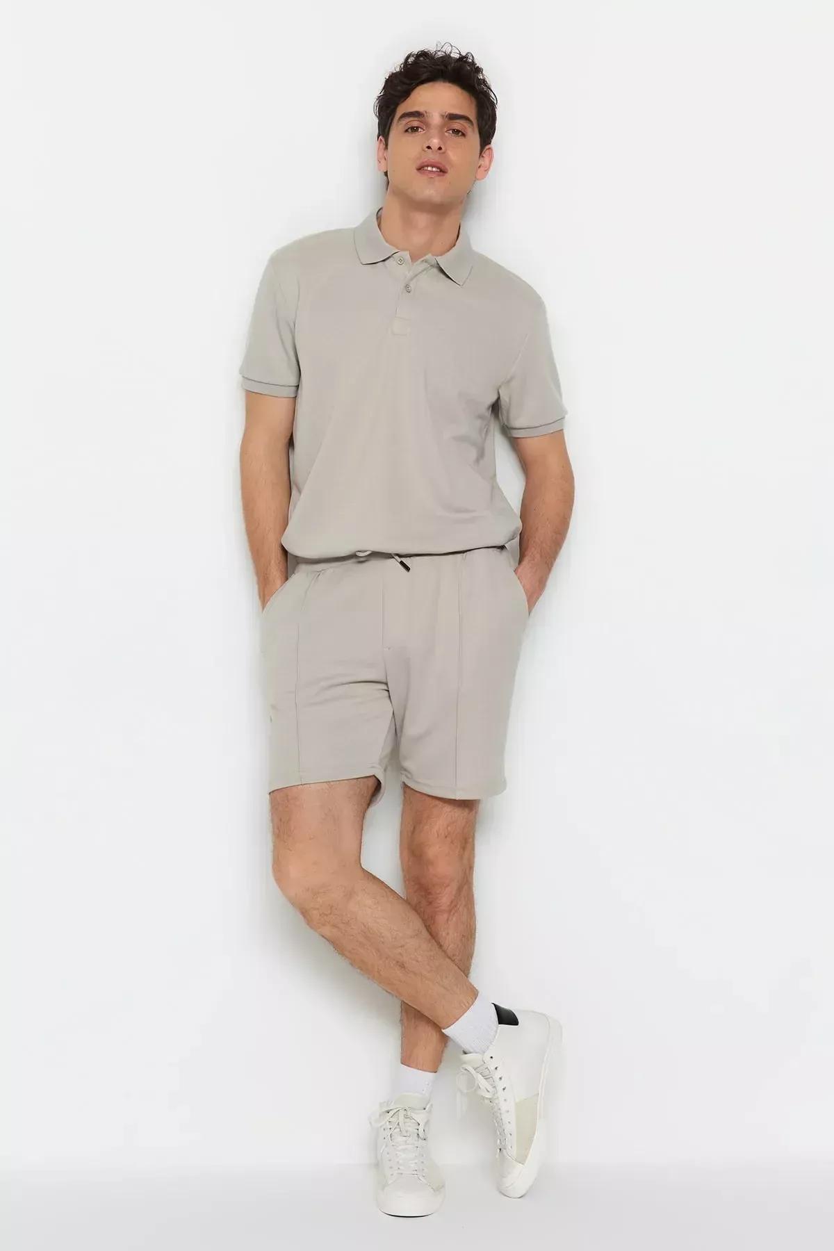 Gray Straight Mid Waist Shorts, Gray, large image number 3