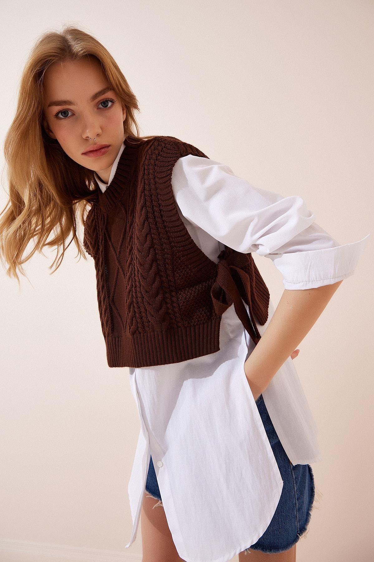 Brown Turtleneck Sweater Vest, Brown, large image number 1
