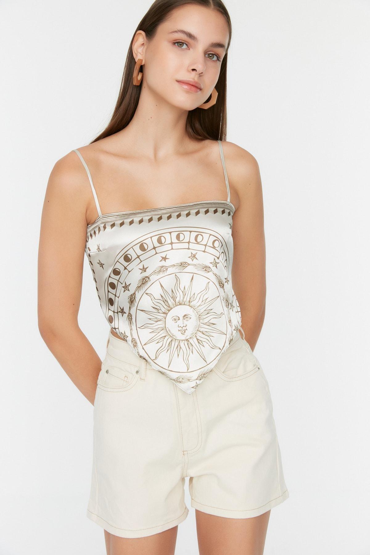 Ecru Plain High Waist Shorts, , large image number 0