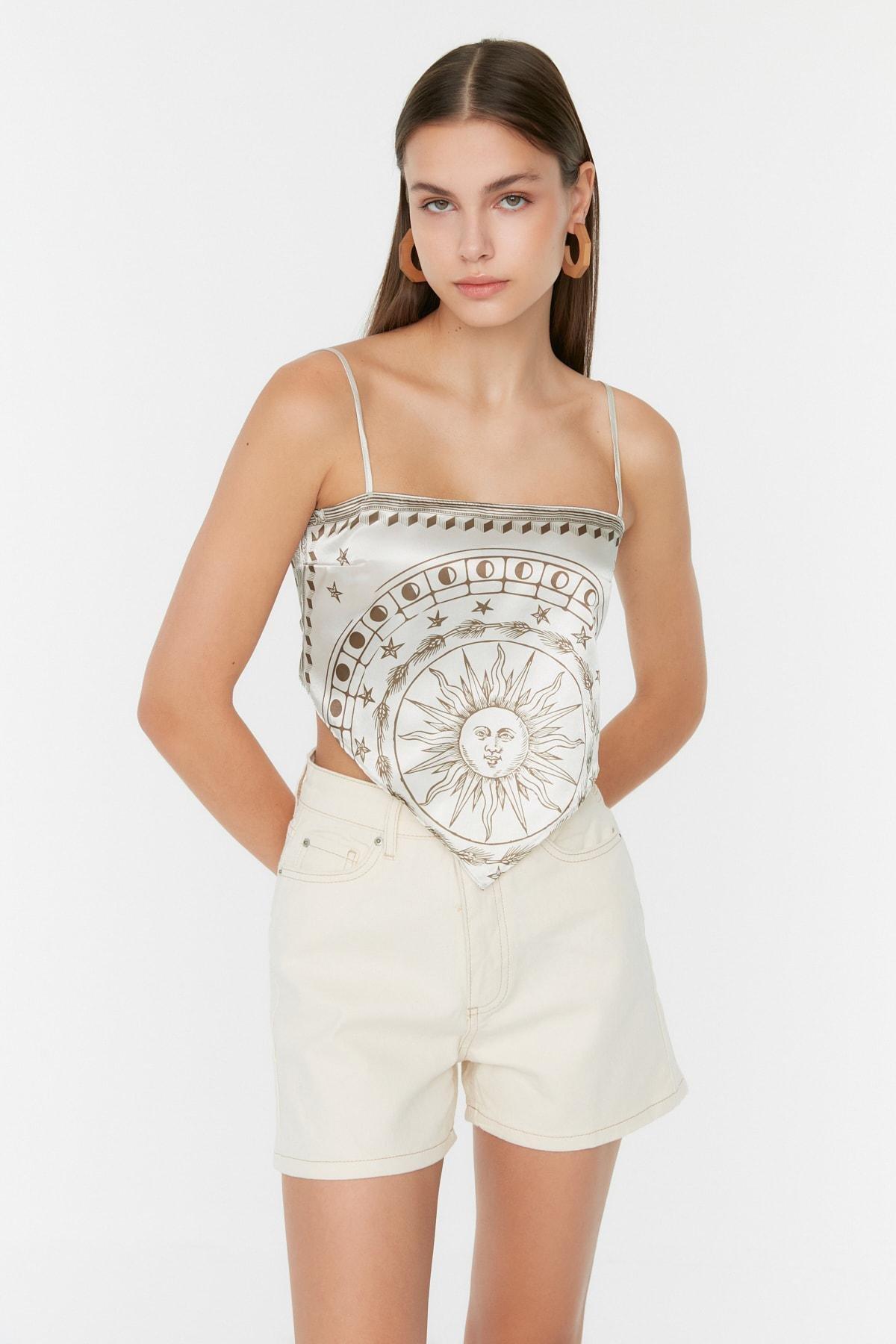 Ecru Plain High Waist Shorts, , large image number 4