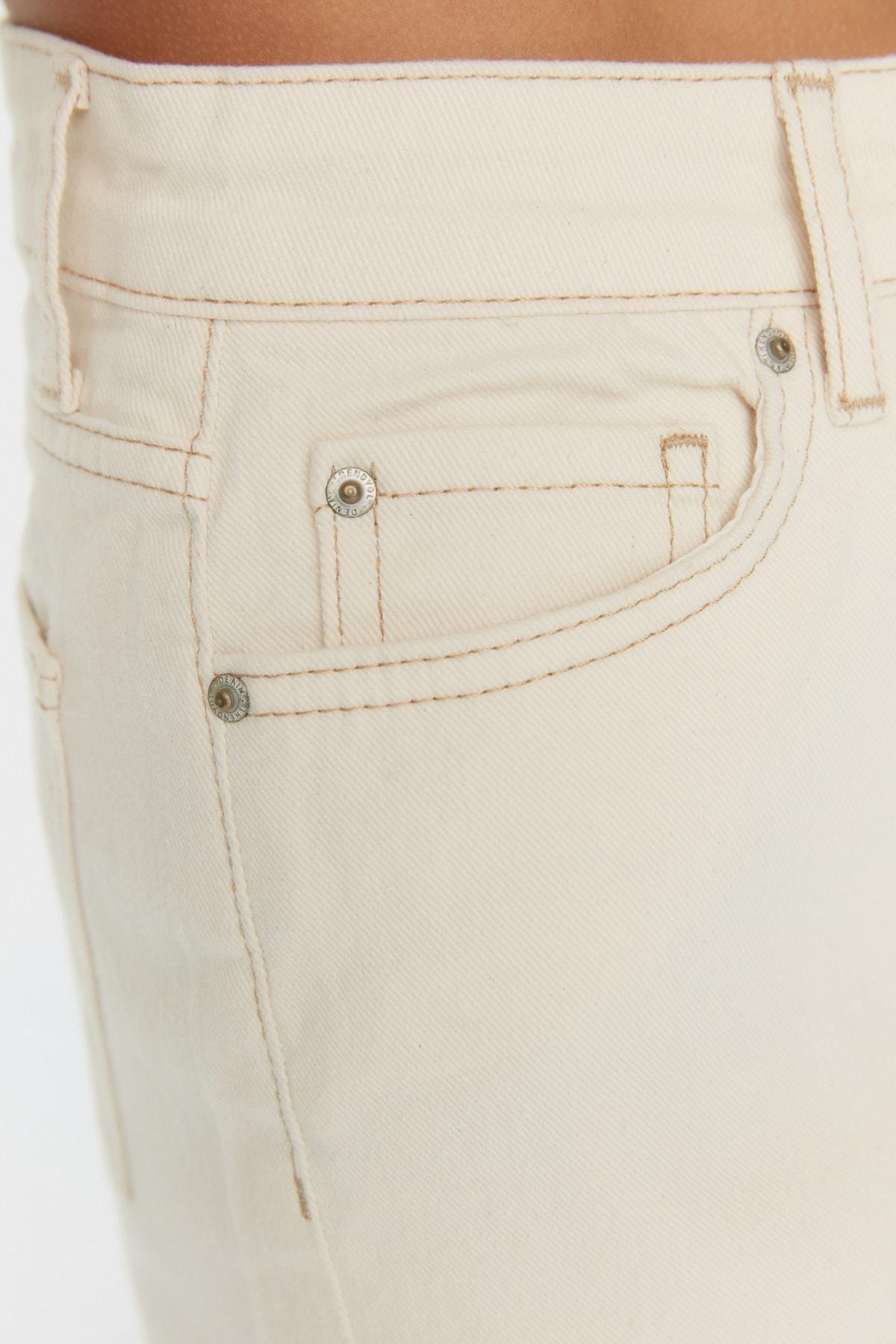 Ecru Plain High Waist Shorts, , large image number 6