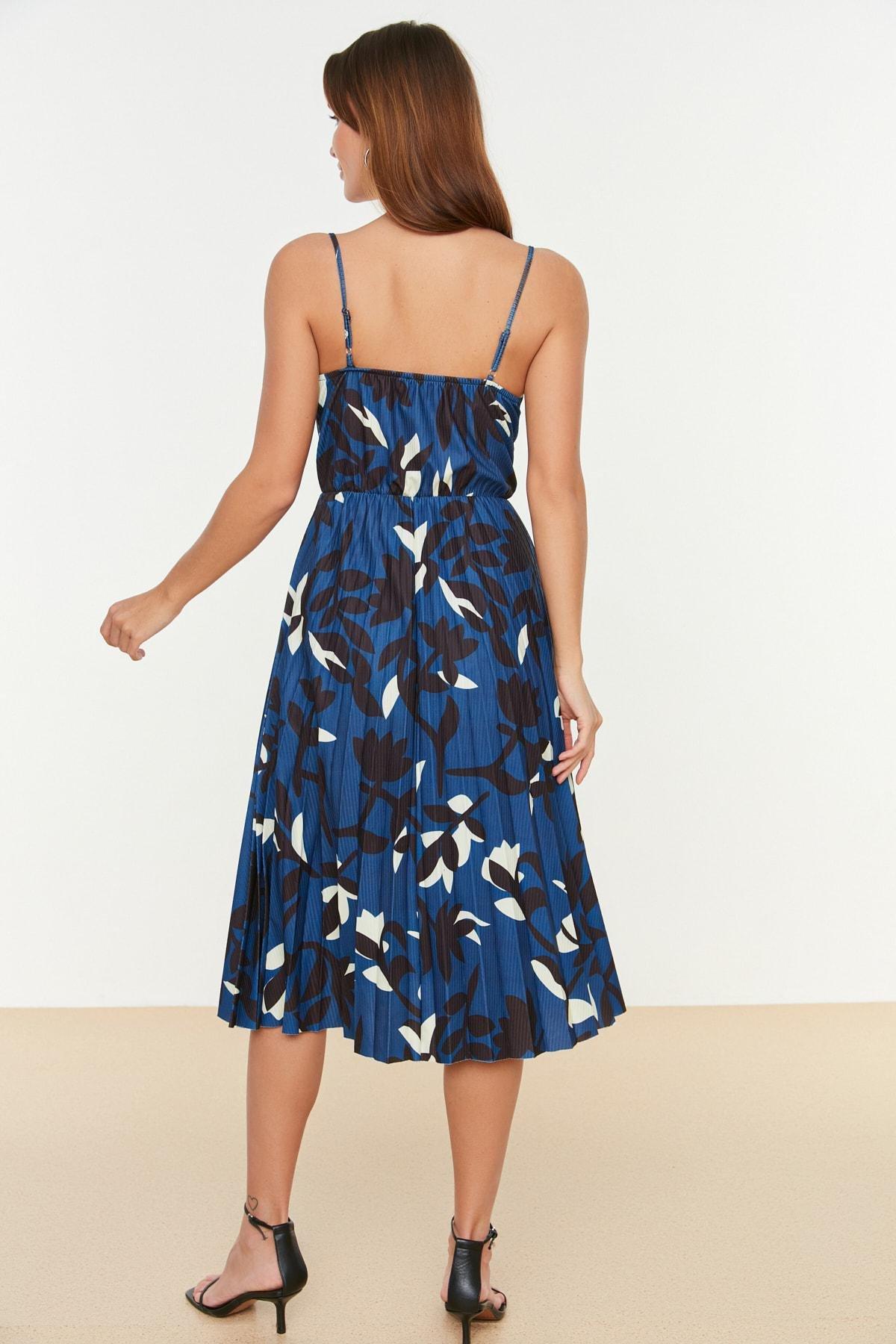 Multicolour Floral Patterned Pleated Dress, , large image number 4