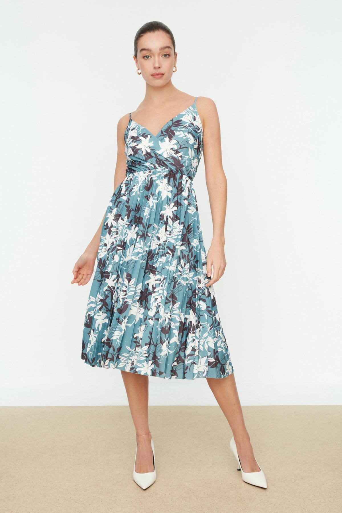 Green Pleated Midi Dress, , large image number 0