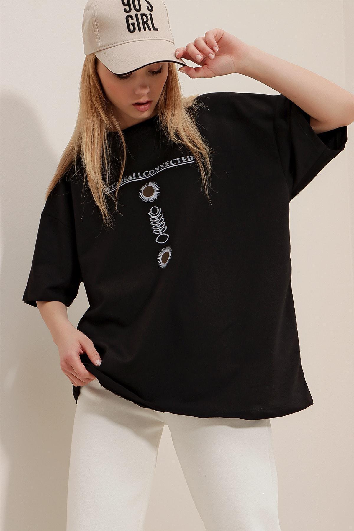 Black Graphic Crew Neck Oversize T-Shirt, Black, medium