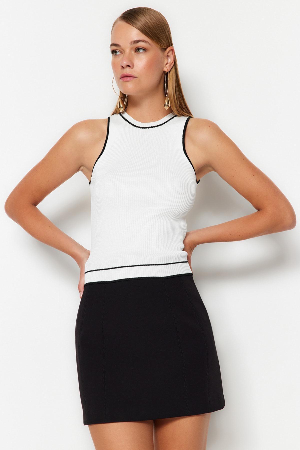 White Basic Colour Block Knitwear Blouse, , large image number 0