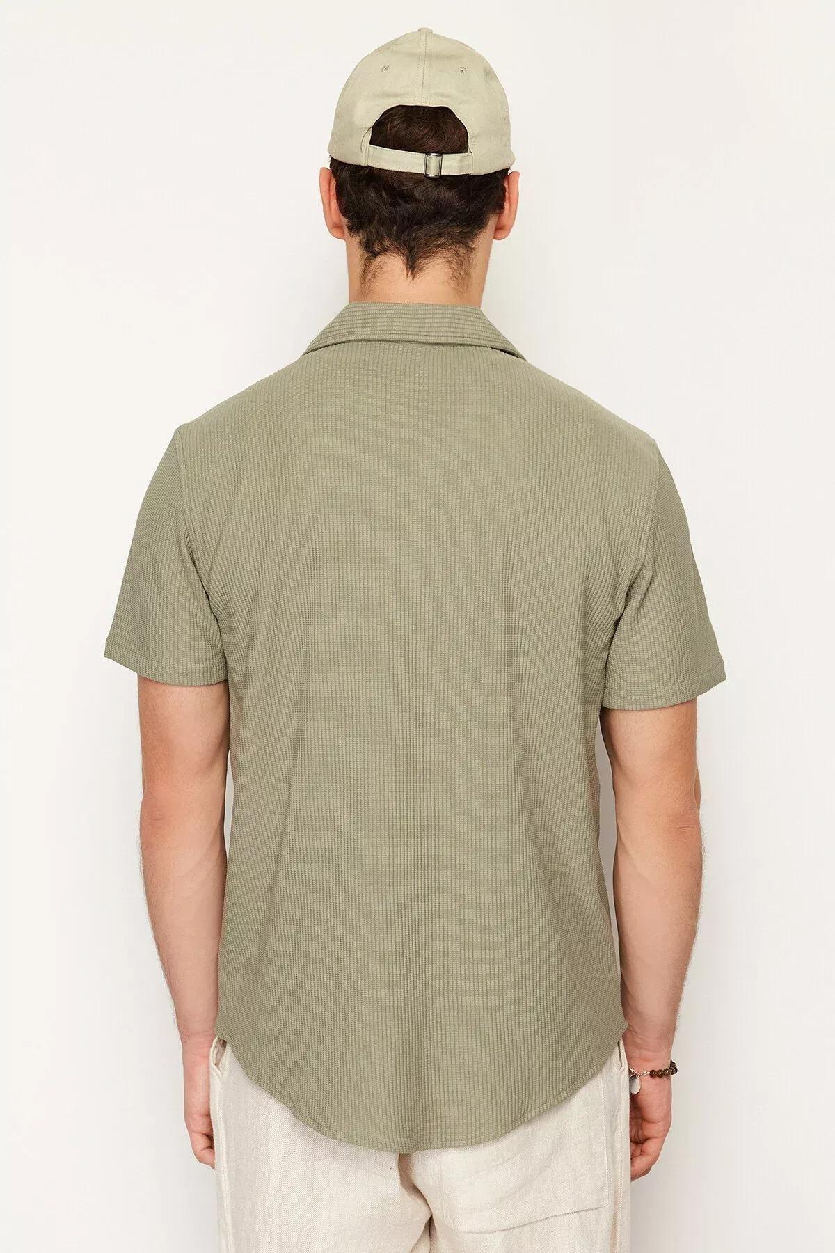 Green Short Sleeve Collared Shirt, Green, large image number 2