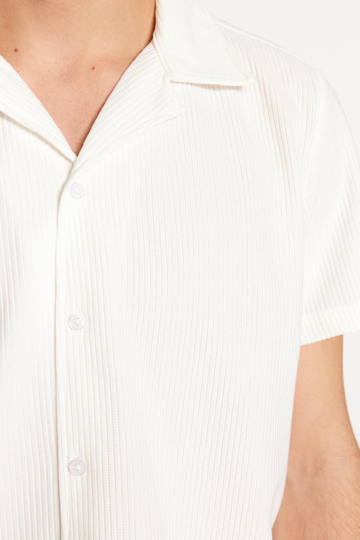White Polyester Collared Shirt, , large image number 3