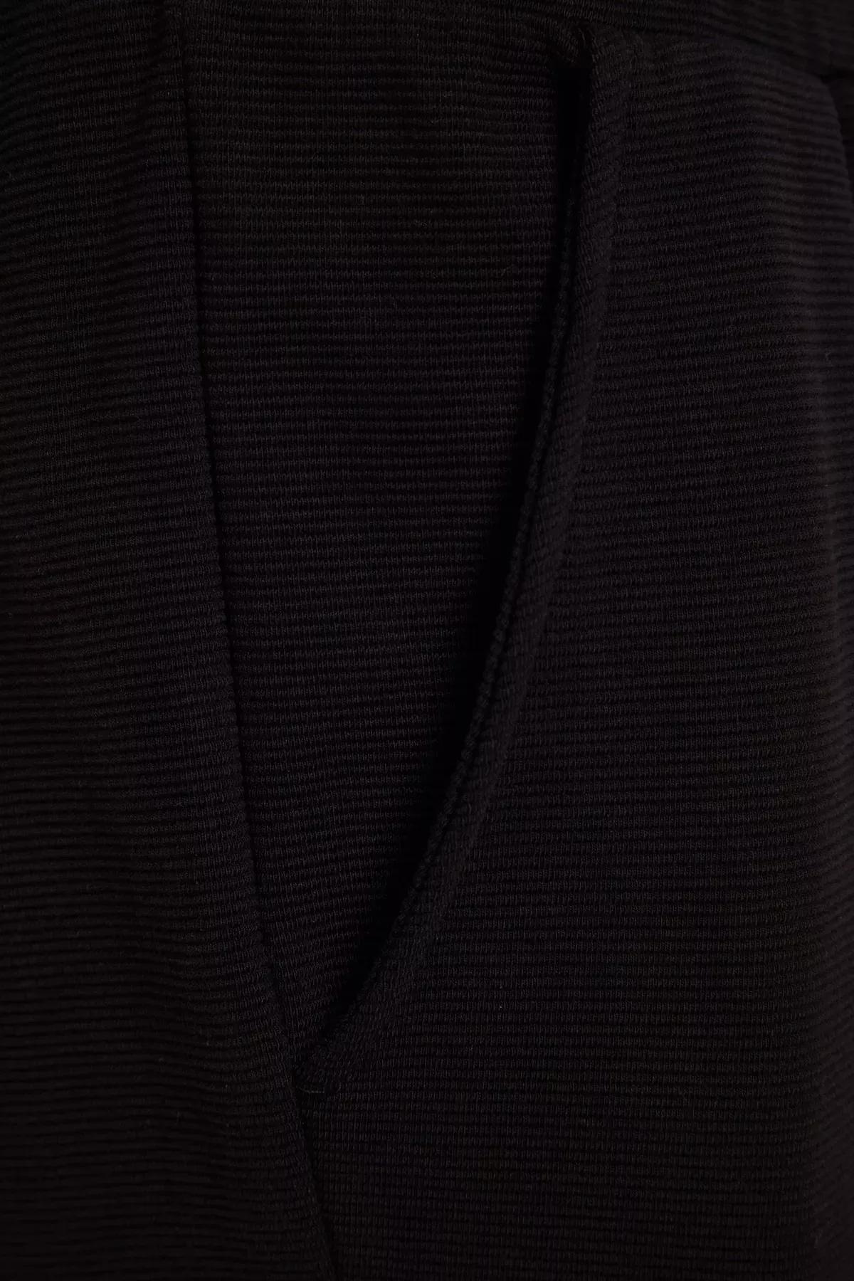 Black Straight Mid Waist Shorts, , large image number 6