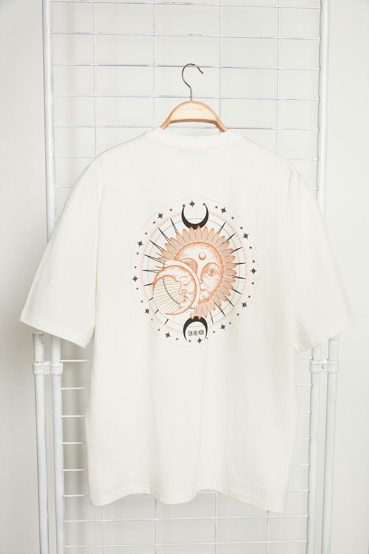 Trendyol - Cream Printed Oversize T-Shirt