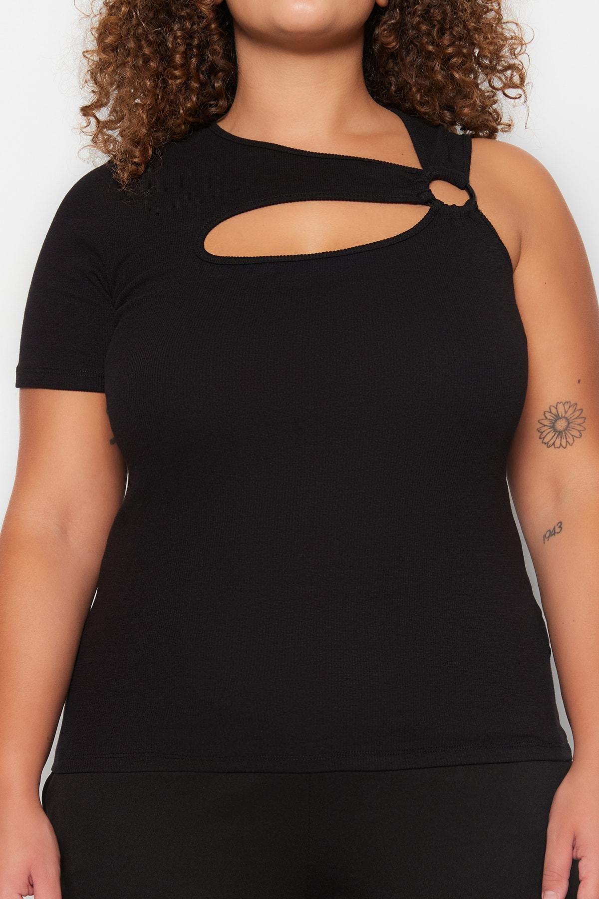 Black Fitted Plus Size Blouse, , large image number 3