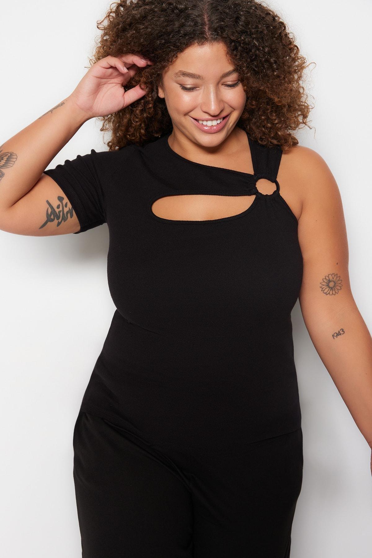 Black Fitted Plus Size Blouse, , large image number 4
