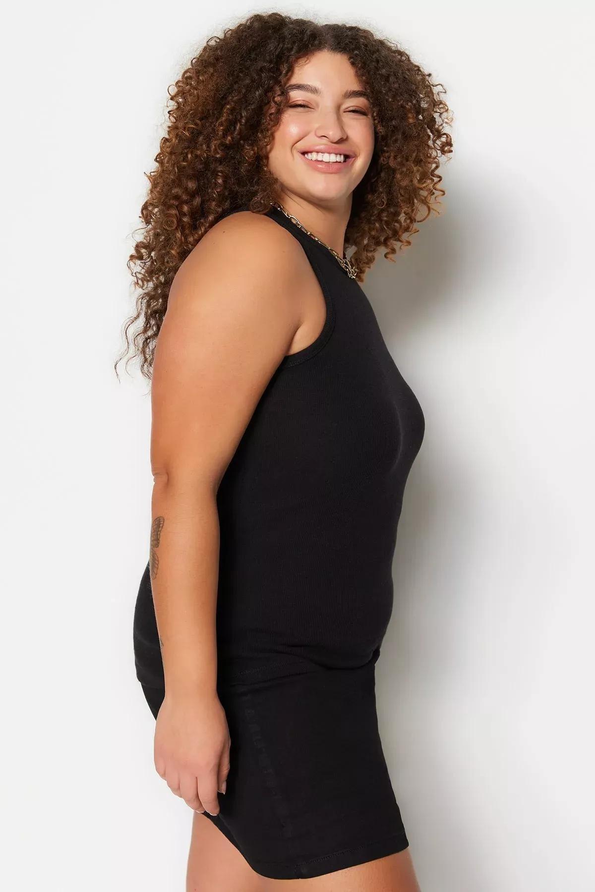 Black Fitted Plus Size Tank Top, , large image number 2