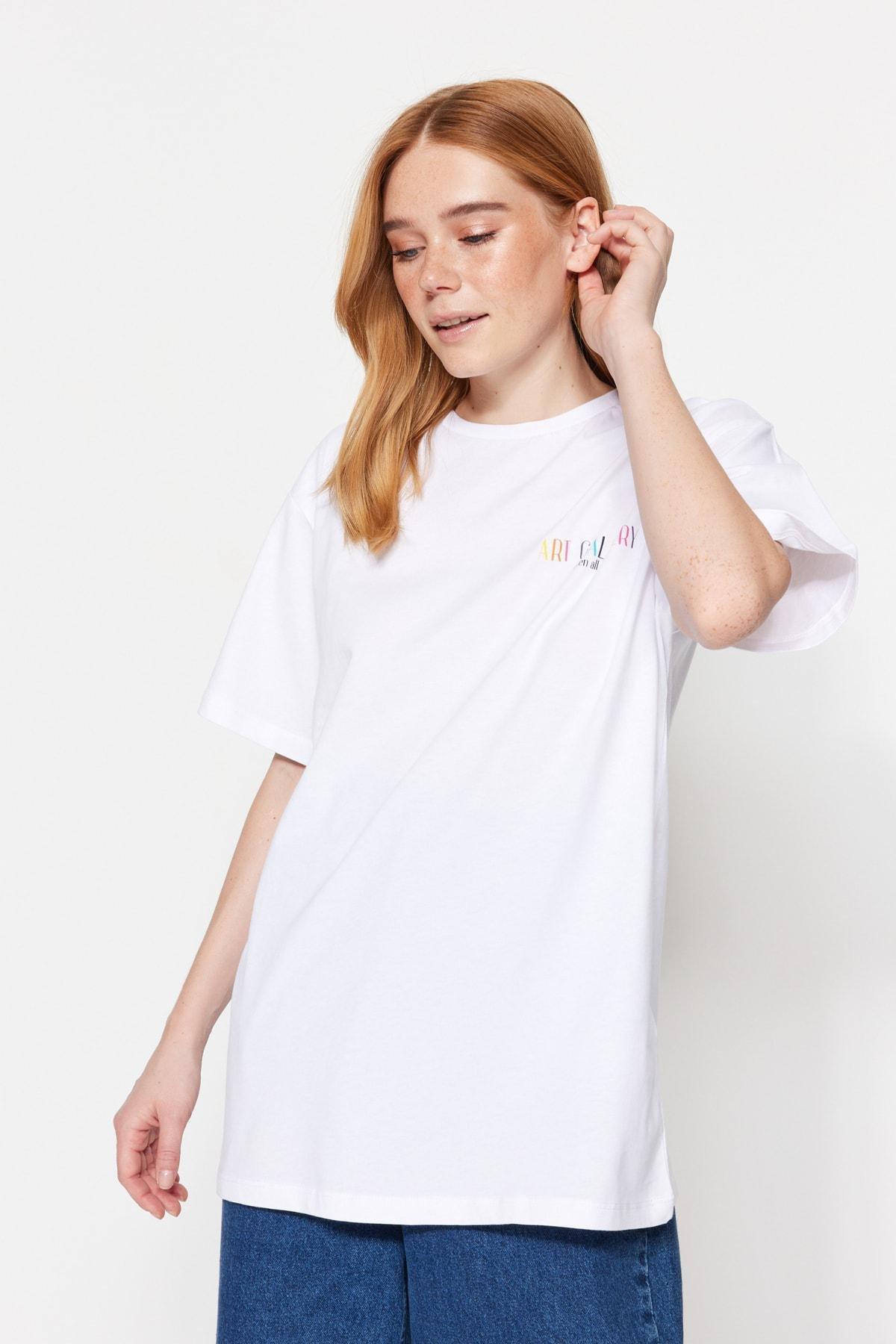 Trendyol - White Graphic Boyfriend T-Shirt