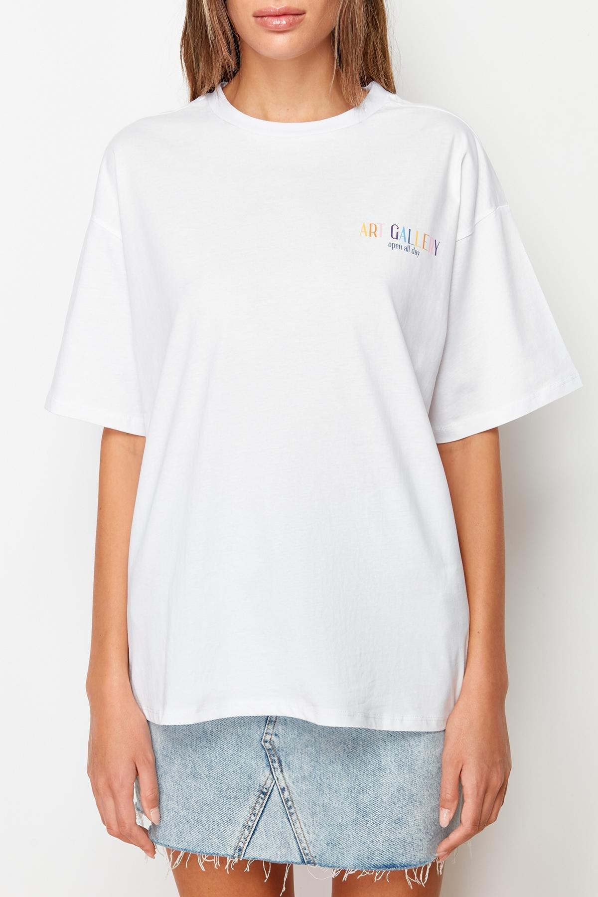 Trendyol - White Graphic Boyfriend T-Shirt