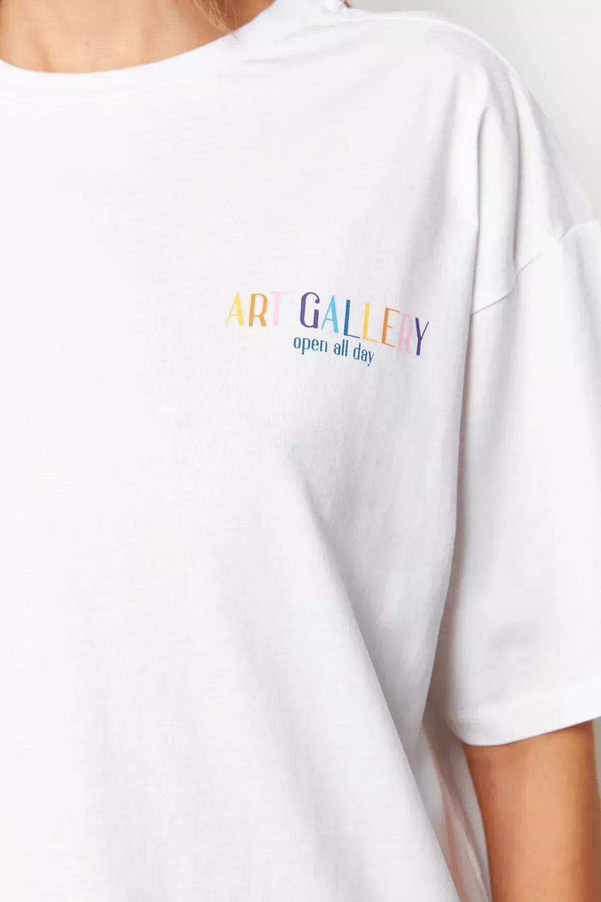 تيشيرت بقصة بوي فريند بطبعة جرافيكية، أبيض, White, large image number 4