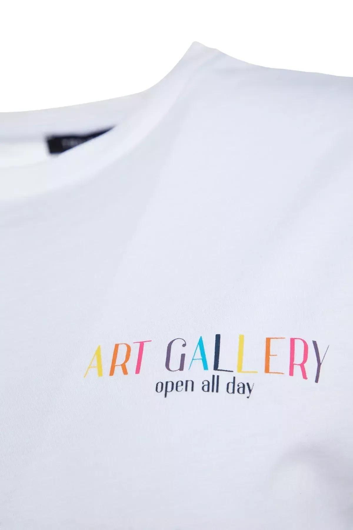 تيشيرت بقصة بوي فريند بطبعة جرافيكية، أبيض, White, large image number 7