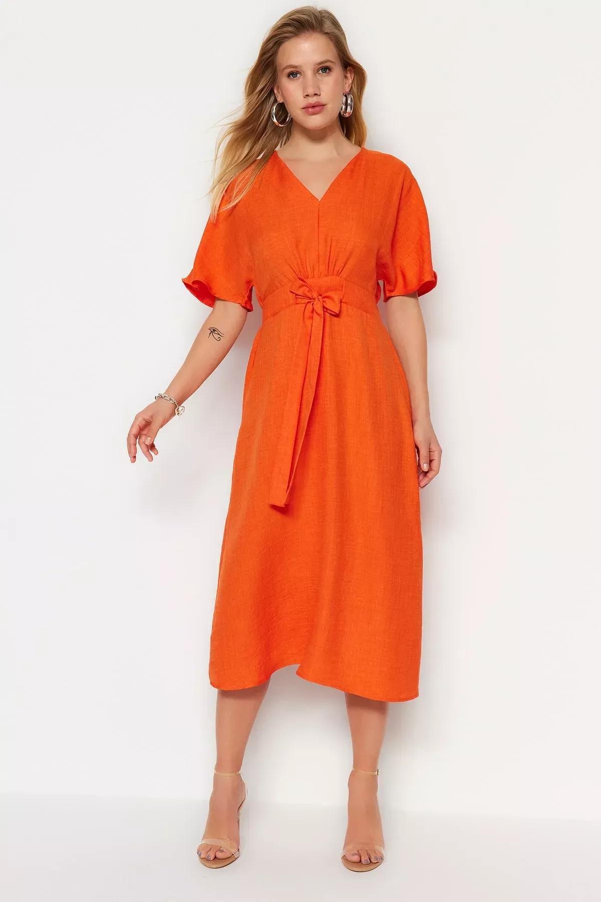 فستان بقصة على شكل حرف A بفتحة رقبة V، برتقالي, Orange, large image number 1